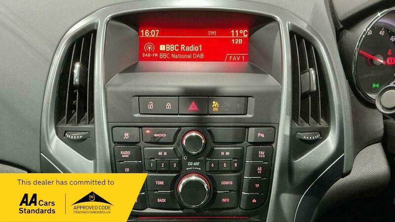 Used Vauxhall Astra GTC 2013 for sale - 77400625: Photo 4