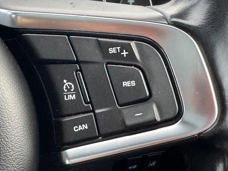 Used Jaguar F-Pace 2016 for sale - 76433005: Photo 34