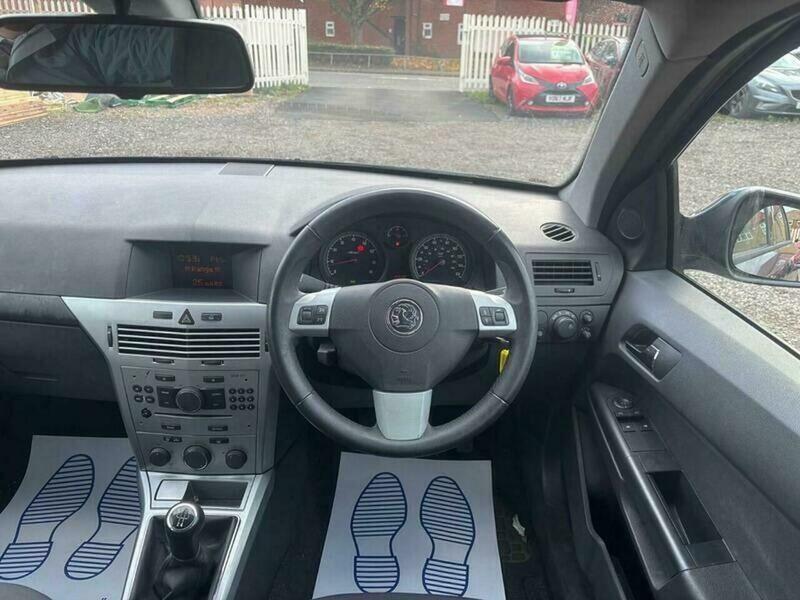 Used Vauxhall Astra 2011 for sale - 76370298: Photo 12