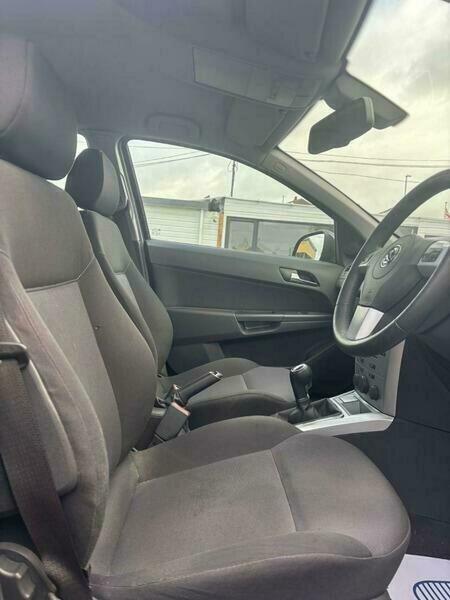 Used Vauxhall Astra 2011 for sale - 76370298: Photo 13