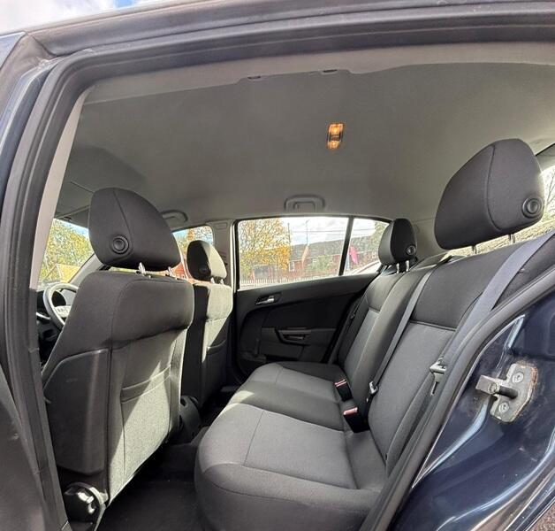 Used Vauxhall Astra 2011 for sale - 76370298: Photo 24