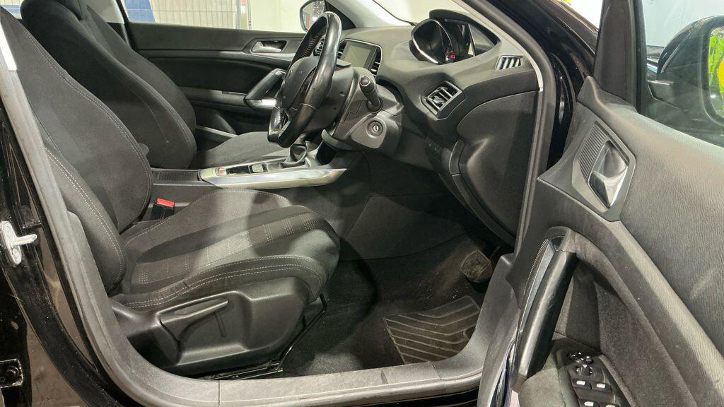 Used Peugeot 308 for sale - 77626079: Photo 8