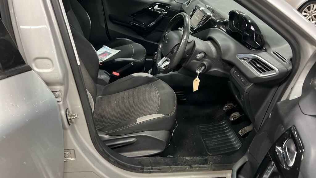 Used Peugeot 208 2015 for sale - 77074430: Photo 10