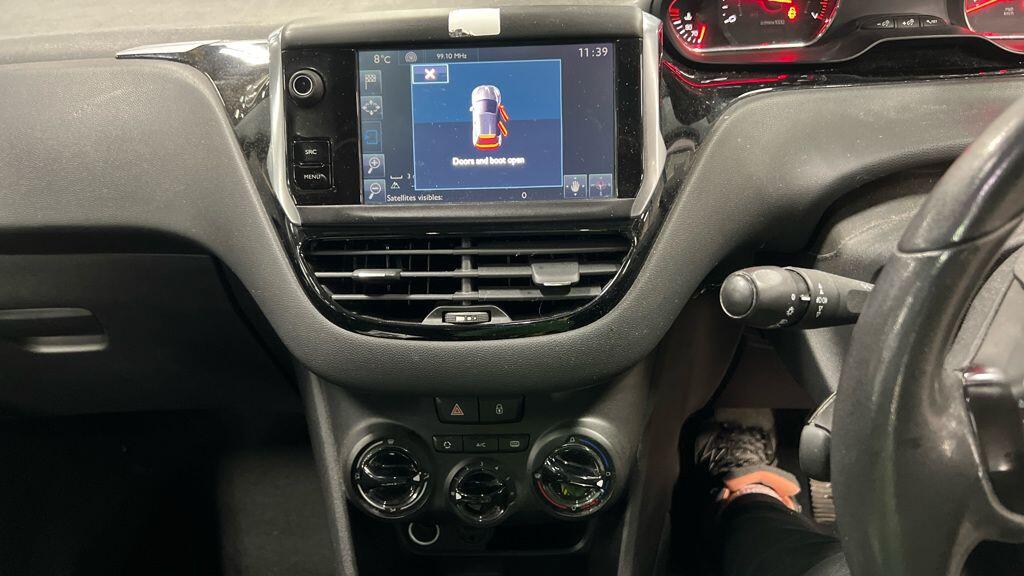 Used Peugeot 208 2015 for sale - 77074430: Photo 12