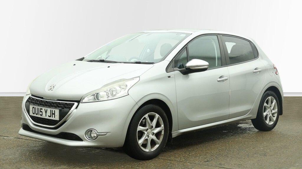 Used Peugeot 208 2015 for sale - 77074430: Photo 2
