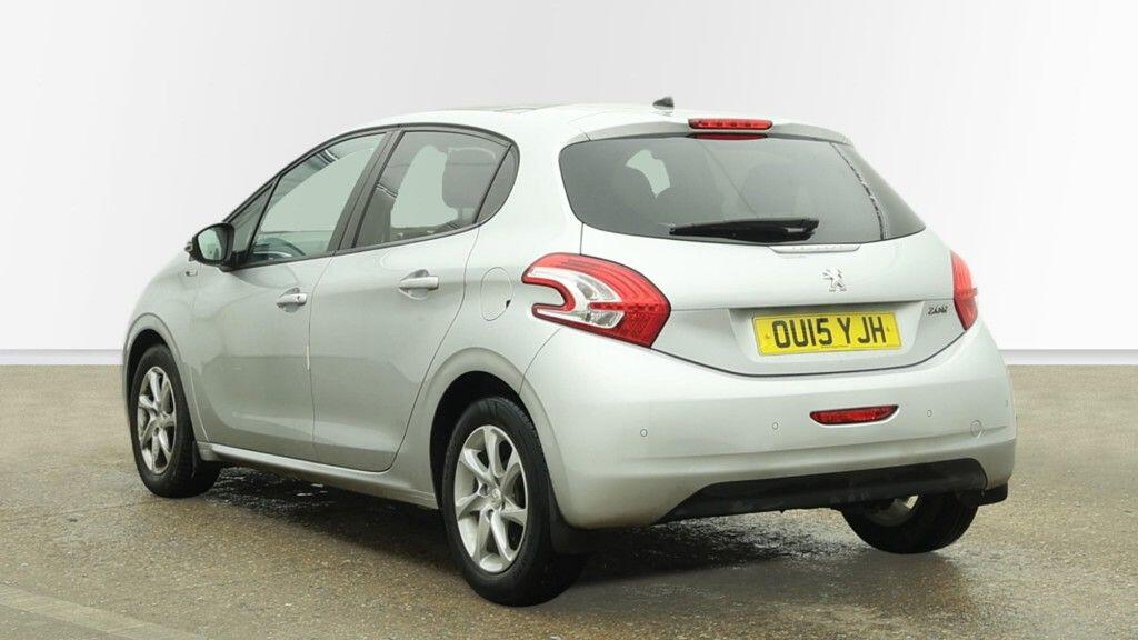 Used Peugeot 208 2015 for sale - 77074430: Photo 3