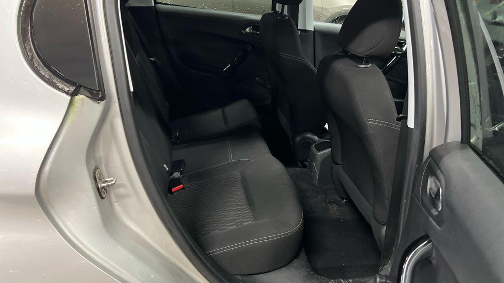 Used Peugeot 208 2015 for sale - 77074430: Photo 9