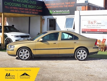 Used Volvo S60 2002 for sale - 79496541: Photo