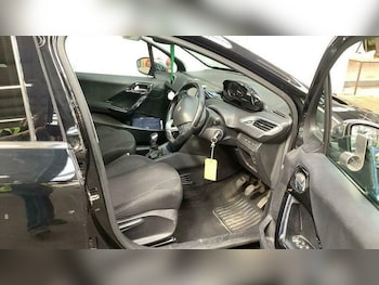 Used Peugeot 208 2018 for sale - 79201386: Photo
