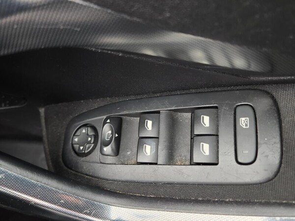 Used Peugeot 2008 2016 for sale - 76246586: Photo 19