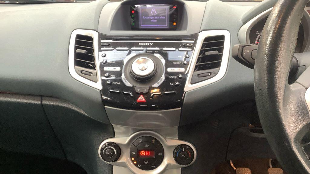 Used Ford Fiesta 2011 for sale - 77454654: Photo 3