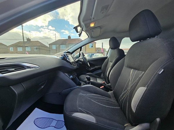 Used Peugeot 208 2014 for sale - 74554190: Photo 12