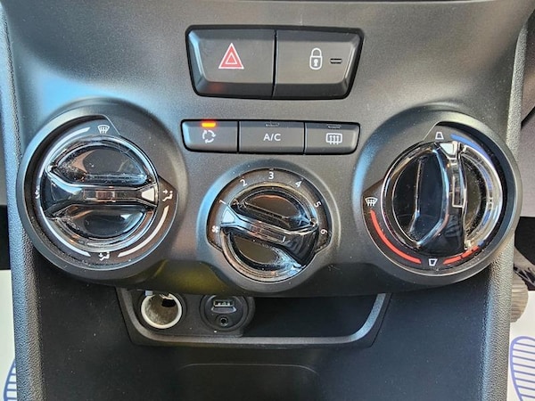 Used Peugeot 208 2014 for sale - 74554190: Photo 16