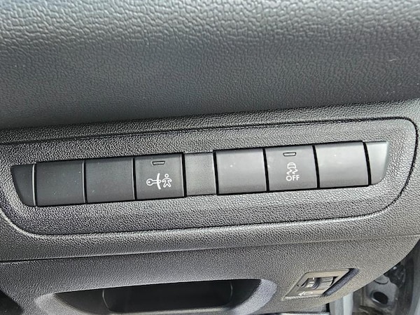 Used Peugeot 208 2014 for sale - 74554190: Photo 19