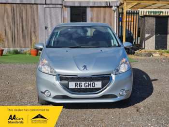 Used Peugeot 208 2014 for sale - 74554190: Photo