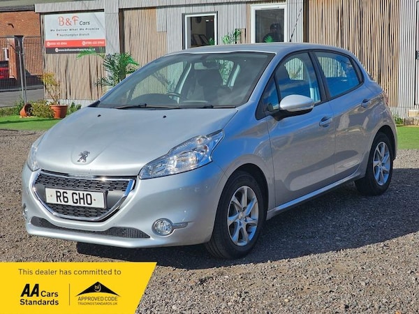 Used Peugeot 208 2014 for sale - 74554190: Photo 3