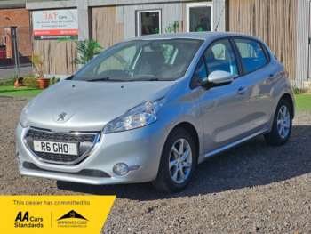 Used Peugeot 208 2014 for sale - 74554190: Photo