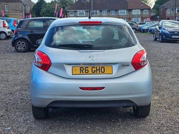 Used Peugeot 208 2014 for sale - 74554190: Photo 6