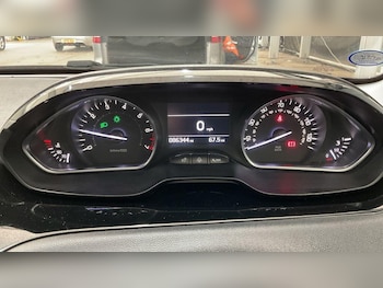 Used Peugeot 208 2014 for sale - 78307404: Photo
