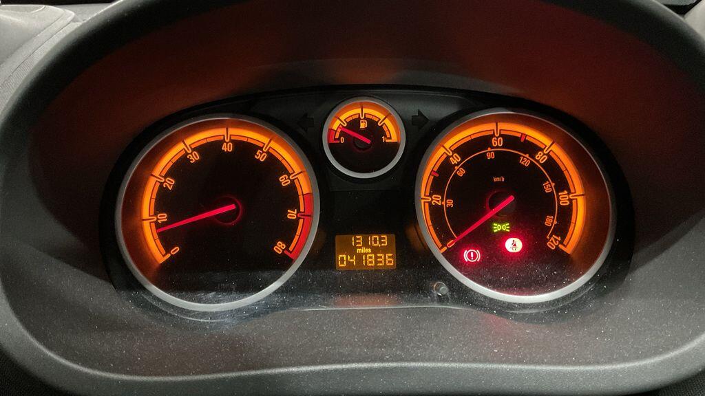 Used Vauxhall Corsa 2012 for sale - 77637569: Photo 9