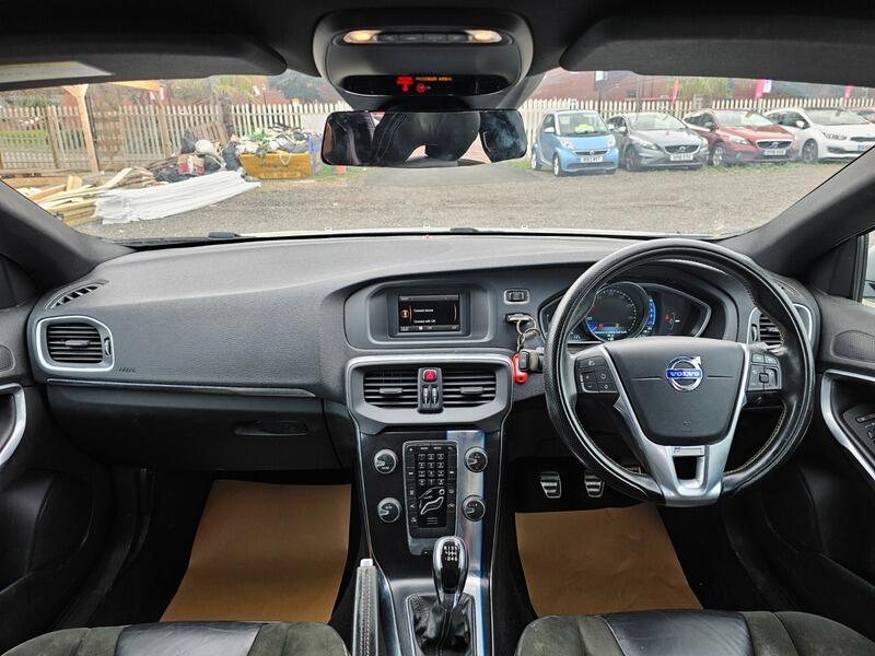 Used Volvo V40 2014 for sale - 76043341: Photo 10