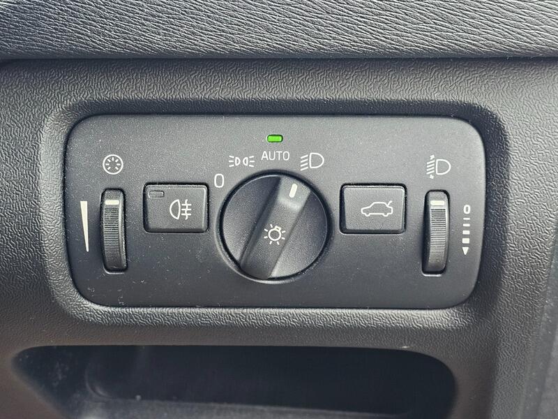 Used Volvo V40 2014 for sale - 76043341: Photo 17