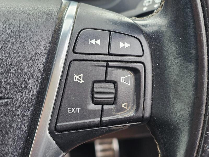 Used Volvo V40 2014 for sale - 76043341: Photo 20