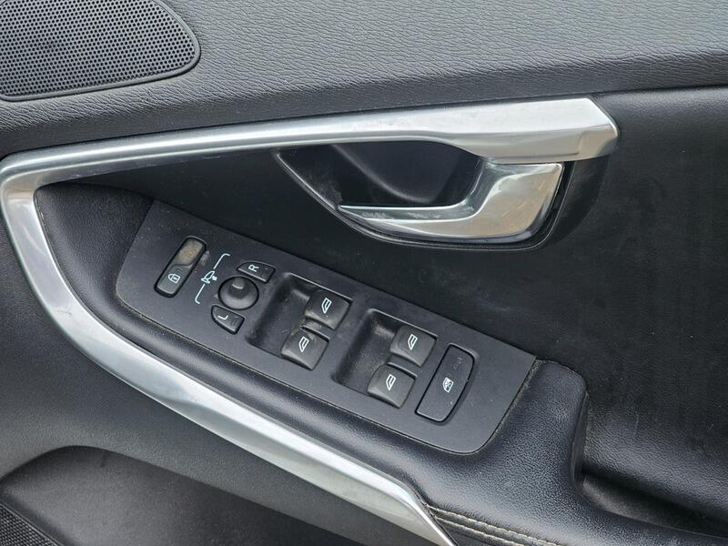 Used Volvo V40 2014 for sale - 76043341: Photo 22