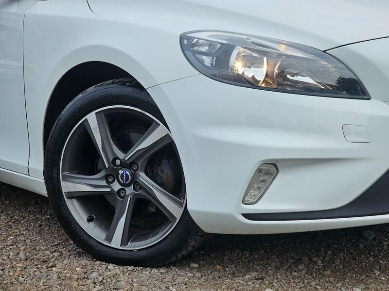 Used Volvo V40 2014 for sale - 76043341: Photo 23