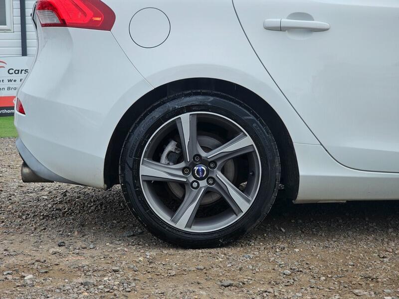 Used Volvo V40 2014 for sale - 76043341: Photo 24