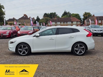 Used Volvo V40 2014 for sale - 76043341: Photo 4