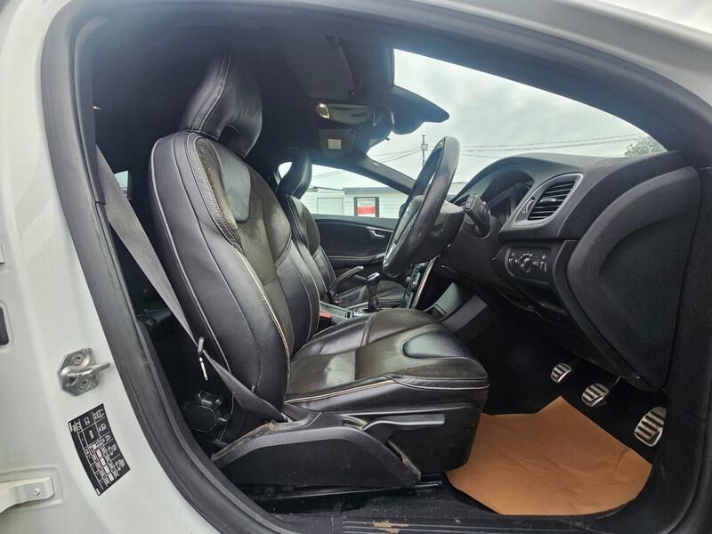 Used Volvo V40 2014 for sale - 76043341: Photo 9