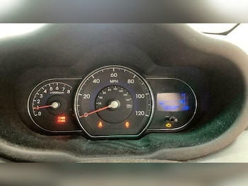 Used Hyundai i10 2013 for sale - 78185693: Photo