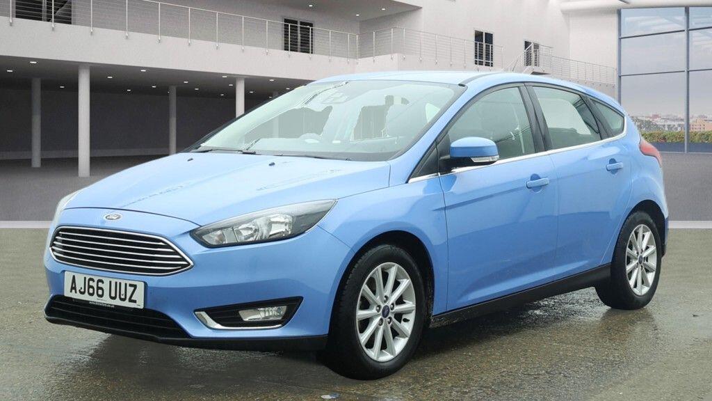 Used Ford Focus 2017 for sale - 77940484: Photo 2