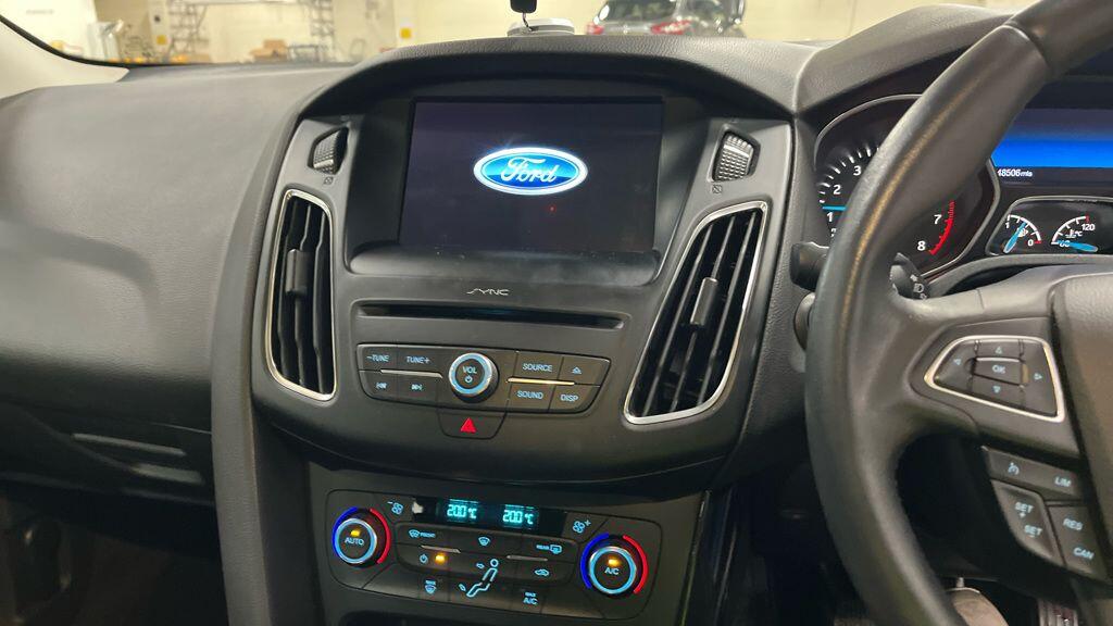 Used Ford Focus 2017 for sale - 77940484: Photo 3