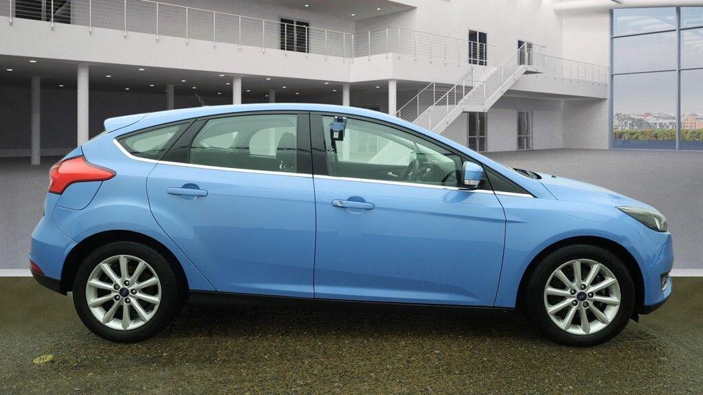 Used Ford Focus 2017 for sale - 77940484: Photo 6