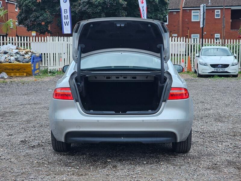 Used Jaguar XE 2016 for sale - 76729074: Photo 15