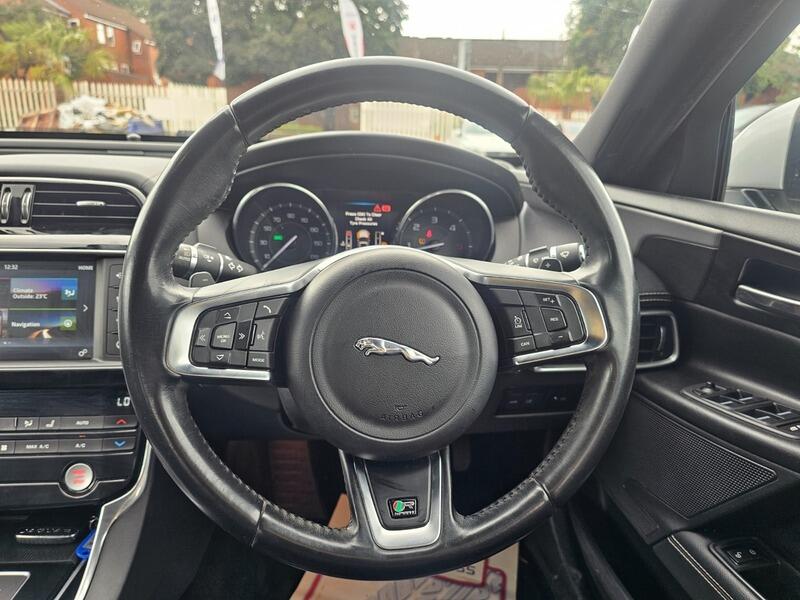 Used Jaguar XE 2016 for sale - 76729074: Photo 20