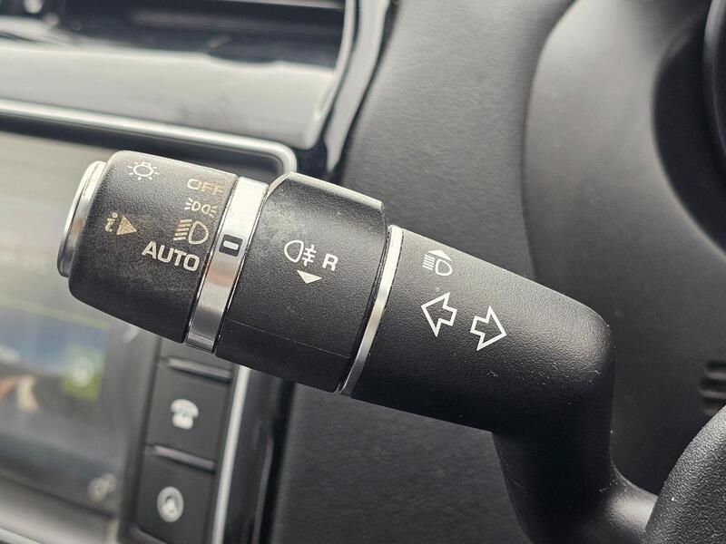 Used Jaguar XE 2016 for sale - 76729074: Photo 26