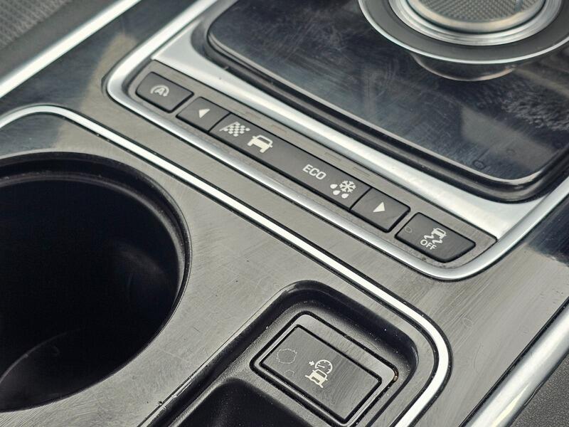 Used Jaguar XE 2016 for sale - 76729074: Photo 31