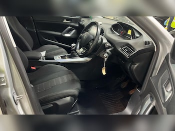Used Peugeot 308 2017 for sale - 78612699: Photo