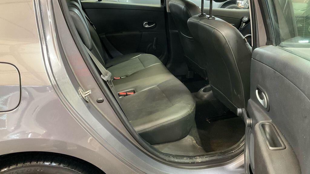 Used Renault Clio for sale - 77215595: Photo 10