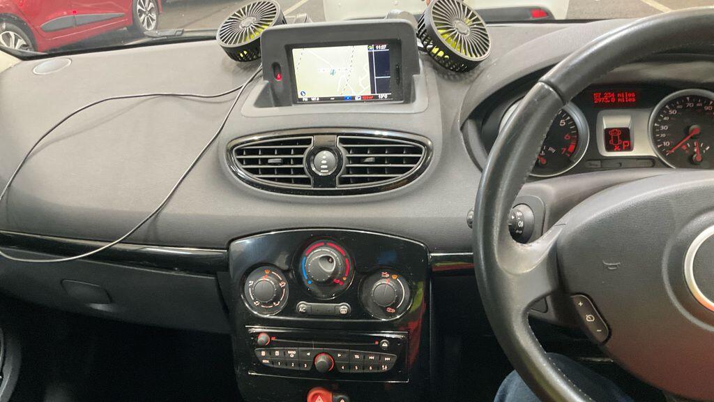 Used Renault Clio for sale - 77215595: Photo 3