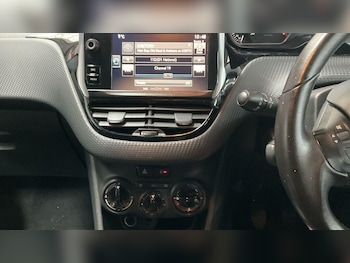 Used Peugeot 2008 2016 for sale - 77510471: Photo