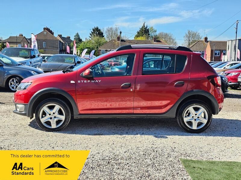 Used Dacia Sandero Stepway 2014 for sale - 78156879: Photo 5