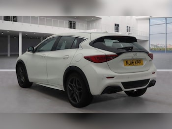 Used Infiniti Q30 2016 for sale - 77242807: Photo