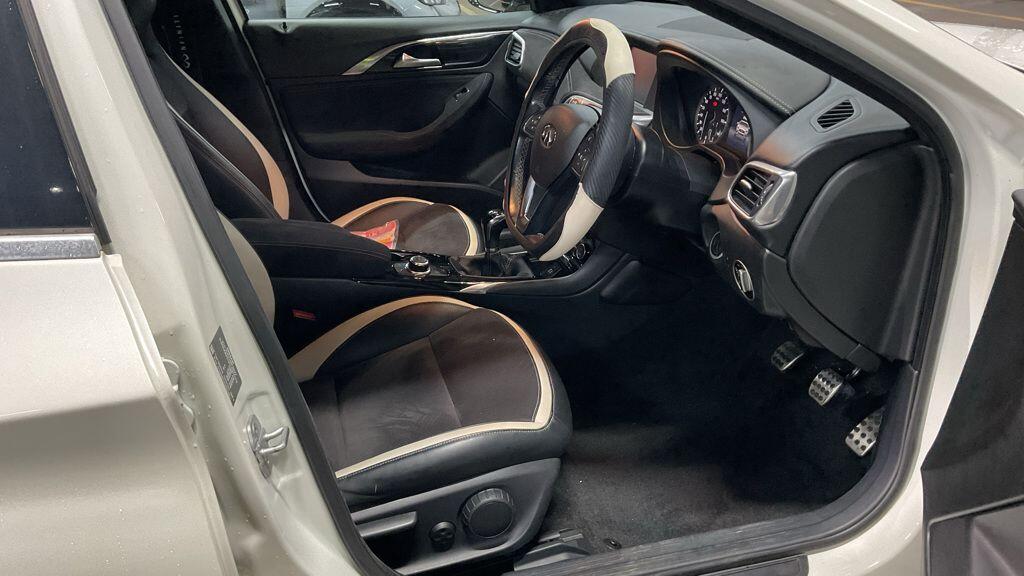 Used Infiniti Q30 2016 for sale - 77242807: Photo 6