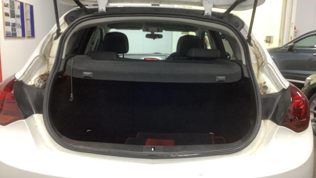 Used Vauxhall Astra for sale - 77242328: Photo 15