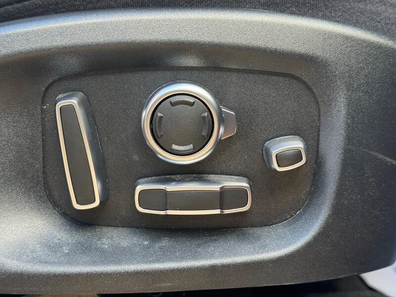 Used Jaguar E-Pace 2018 for sale - 76432621: Photo 46