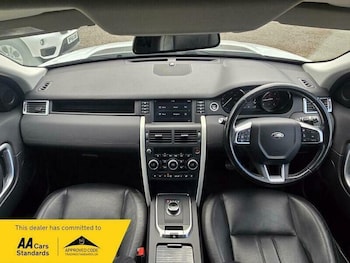 Used Land Rover Discovery Sport 2017 for sale - 79565305: Photo